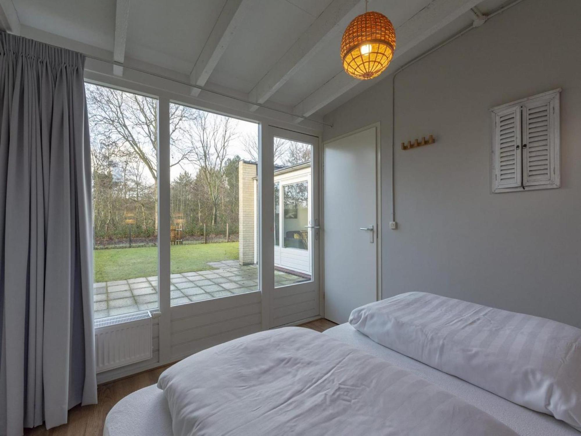 Cozy Bunglow With Garden Sint Maartensvlotbrug Экстерьер фото